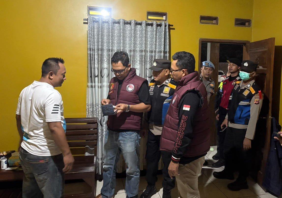 Cegah Peredaran Narkoba, Polres Kuningan Gelar Razia Gabungan Rumah Kos dan Hotel Cegah Peredaran Narkoba, Polres Kuningan Gelar Razia Gabungan Rumah Kos dan Hotel