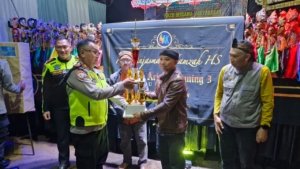 Polres Kuningan Gelar Wayang Golek dan Apresiasi Pemenang Lomba Satkamling di Darma