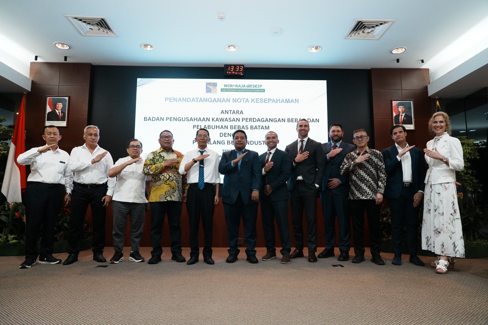 BP Batam Teken Nota Kesepakatan Pengembangan PSN Wiraraja Green Renewable Energy & Smart-Eco Industrial Park BP Batam Teken Nota Kesepakatan Pengembangan PSN Wiraraja Green Renewable Energy & Smart-Eco Industrial Park