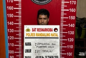 POLRES MADINA GEREBEK GUBUK DI HUTABARGOT, PRIA 35 TAHUN DIAMANKAN BERSAMA 1,38 GRAM SABU
