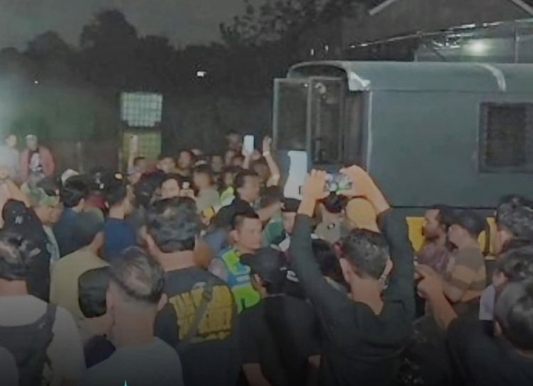 Debt Collector Tagih Utang Berujung Anarkis, Picu Amarah Warga