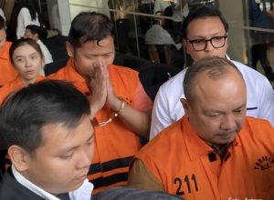 KPK Tahan 5 Tersangka di Lingkungan BNPB
