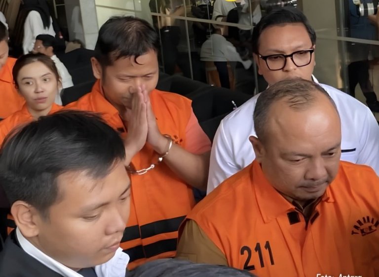 KPK Tahan 5 Tersangka di Lingkungan BNPB