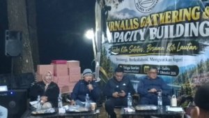 Bupati Dian Tekankan Etika Jurnalistik dan Sinergi Saat Ngopi Bareng Jurnalis di Talaga Surian