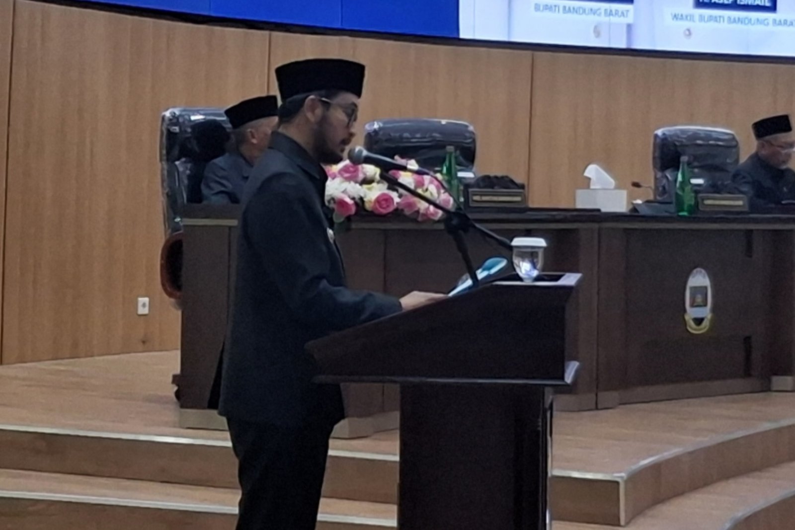 Jeje Ritchie Ismail Setujui Dua Raperda, Transportasi dan Aset Bandung Barat Disorot Jeje Ritchie Ismail Setujui Dua Raperda, Transportasi dan Aset Bandung Barat Disorot