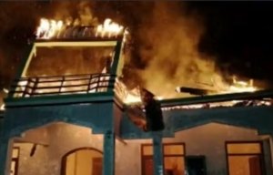 Lantai 4 Ponpes Ciwaringin Cirebon Terbakar, Hanguskan Barang-Barang Santri