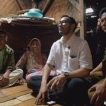 Bupati Bandung Barat Temui Keluarga Terpencil di Solok Pandan, Tawari Relokasi Sementara
