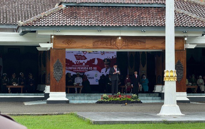 Wabup Gagarin Ajak Pemuda Pacitan Jadi Generasi Patriotik, Gigih, dan Berempati Wabup Gagarin Ajak Pemuda Pacitan Jadi Generasi Patriotik, Gigih, dan Berempati