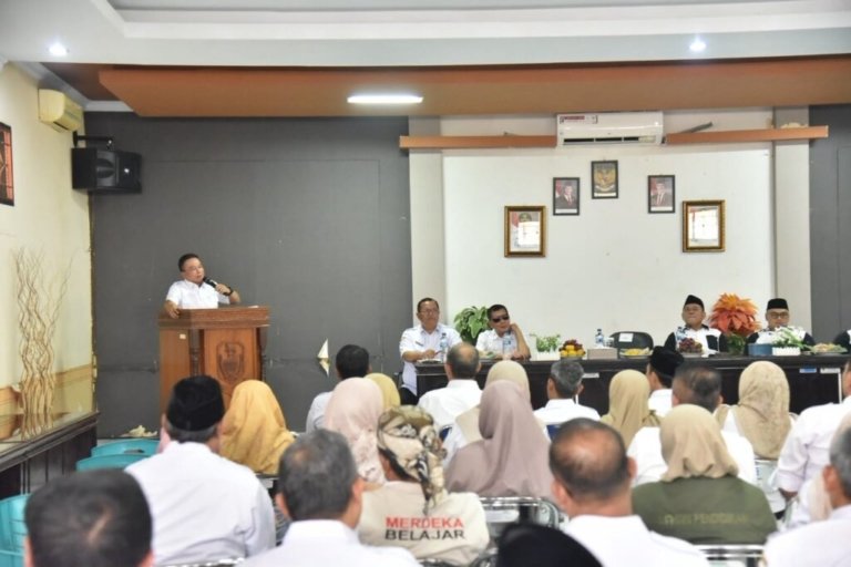 Bupati Kuningan Dorong Optimalisasi ZIS dari 10.000 Tenaga Pendidik: Tekankan Transparansi dan Penyaluran Tepat Sasaran