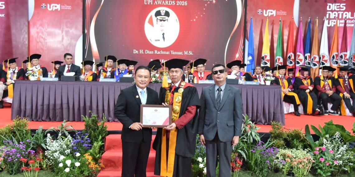 Bupati Kuningan Raih Penghargaan UPI Award 2026, Satu-Satunya Kepala Daerah di Jabar yang Apresiasi Pendidikan Inklusif Bupati Kuningan Raih Penghargaan UPI Award 2026, Satu-Satunya Kepala Daerah di Jabar yang Apresiasi Pendidikan Inklusif
