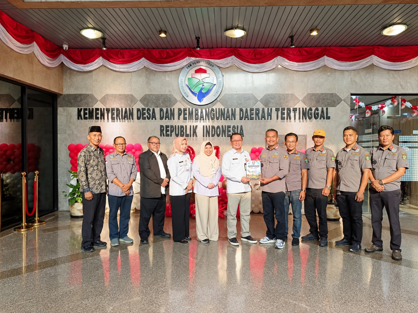 AKSI Serahkan 8 Rekomendasi Hasil Rakernas ke Pemerintah, Diantaranya Dorong Kepala Desa Dilibatkan Dalam Verifikasi dan Validasi Desil AKSI Serahkan 8 Rekomendasi Hasil Rakernas ke Pemerintah, Diantaranya Dorong Kepala Desa Dilibatkan Dalam Verifikasi dan Validasi Desil